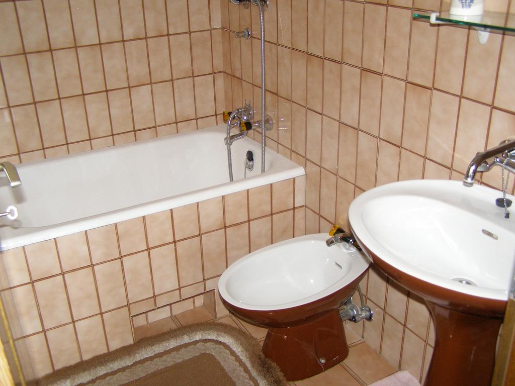 Apartments Dunoti Krk Town Room photo