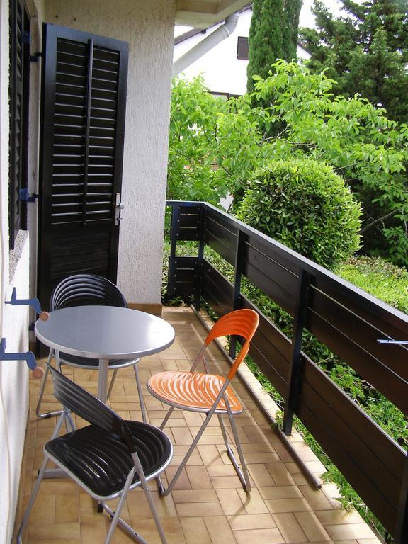 Apartments Dunoti Krk Town Room photo