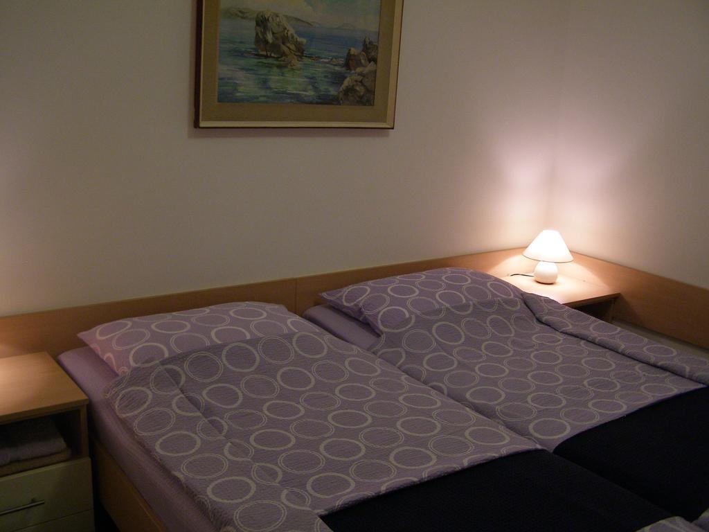 Apartments Dunoti Krk Town Room photo